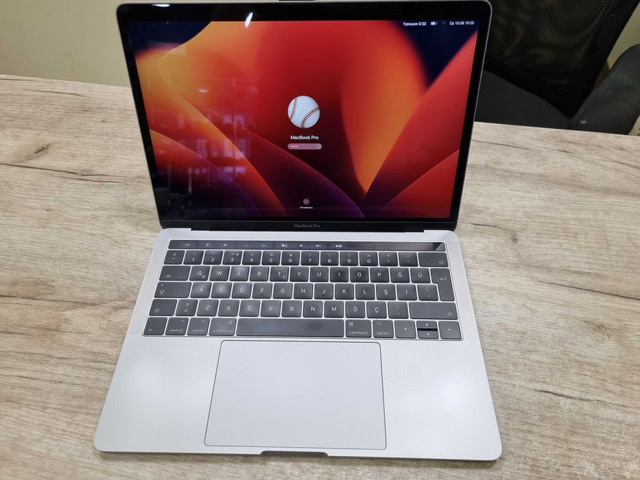 Apple MacBook Pro 13 инча Intel Core i5