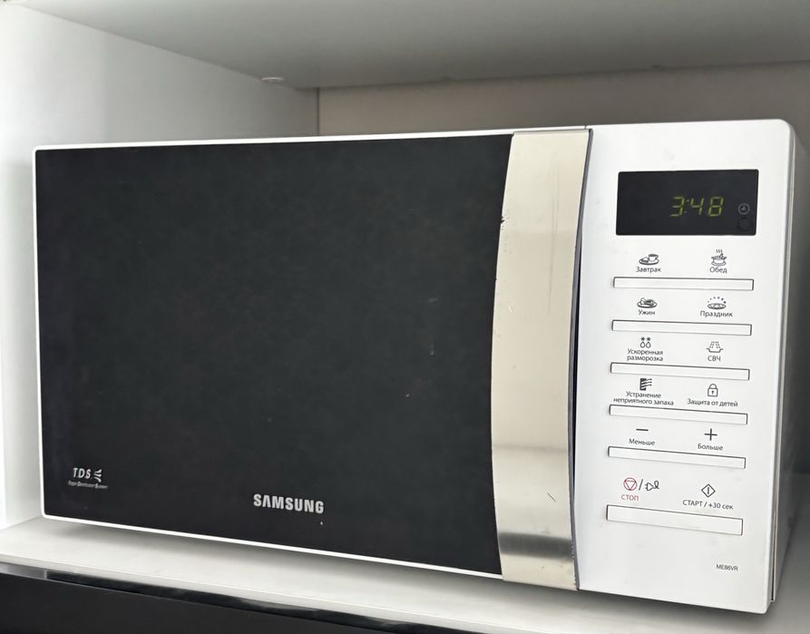 Продам микроволновку, комод