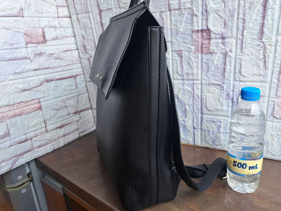 дамска раница,Calvin Klein черна чанта