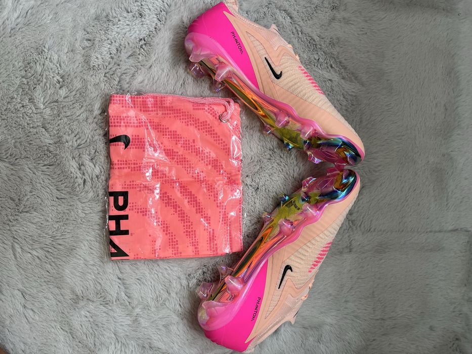 Футболни обувки Nike Phantom GX