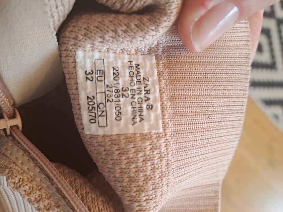 Ghete fetite zara 32