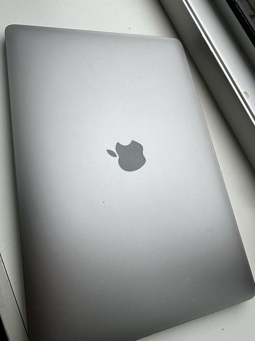 Macbook Pro late 2019 fullbox 16GB Ram 512gb ssd 4 porturi 2020 m1