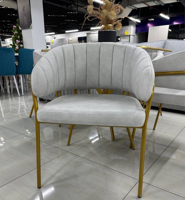 Комплект стол и стулья от Comfort Mebel