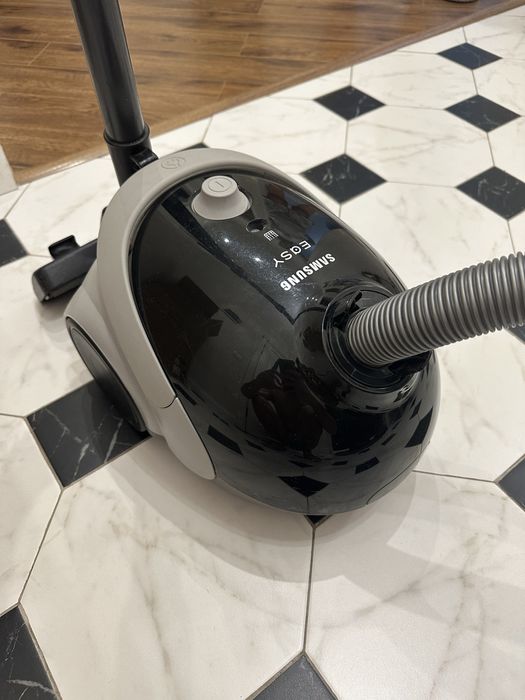 Продаю отличный пылесос самсунг