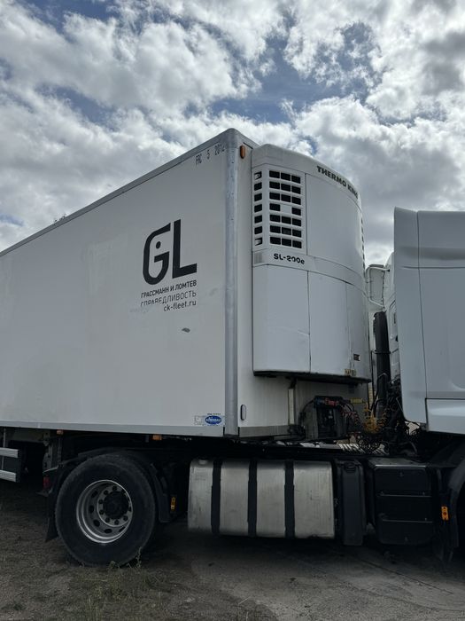 Тягач фура рефрежиратор