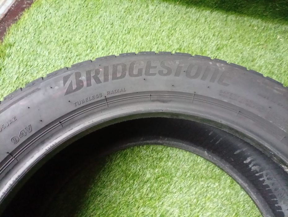 215 55 17 Bridgestone