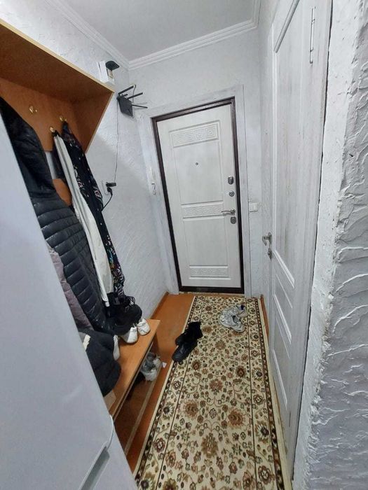 а Продам 2 комнатную Момышулы