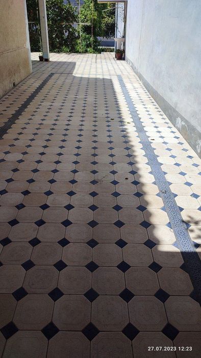 SROCHNO Hovli sotiladi Sahovat klinika. Aniq oladiganlar kelishamiz