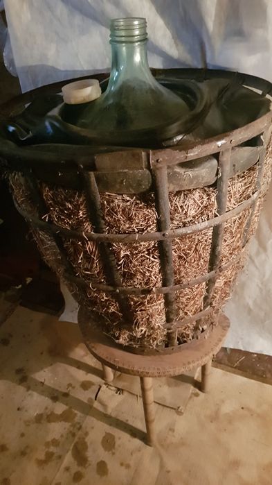 Стъклени дамаджани 25л, 50л, 10л, 0.5л