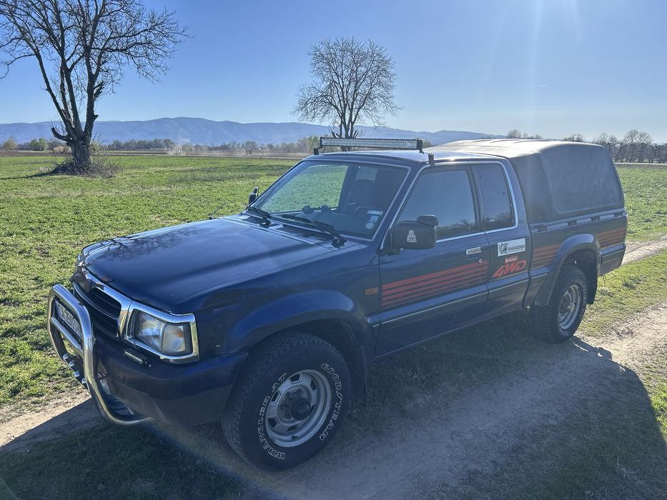 Mazda B2500 4x4 ( Ford Ranger )
