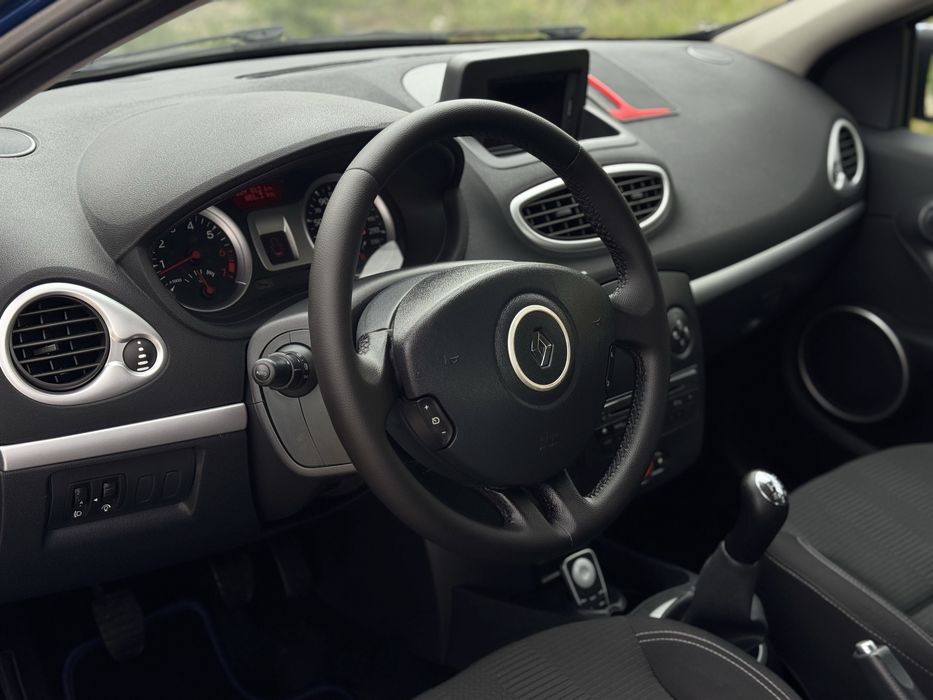 Renault Clio III 2010 1.2 Mpi 75 C.P Navigatie Climatronic Import