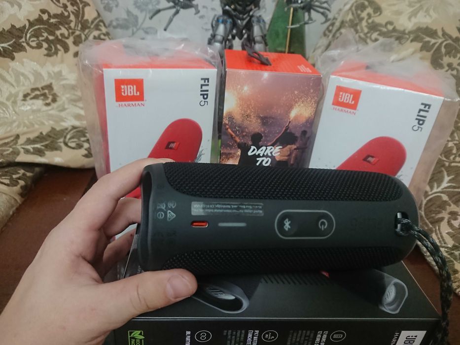 Продам Акустическая система  JBL Flip 5