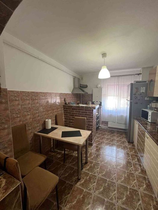 Vand Apartament 3 camera zona Brailei