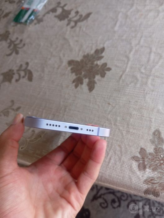 Iphone 12 icloudga tushgan ideal holatda