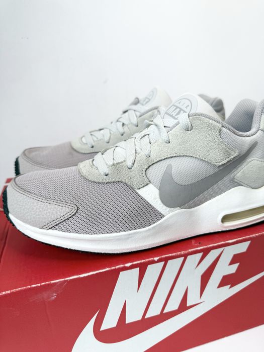 Nike Air Max Guile ( 42.5) 27.5см..Маратонки