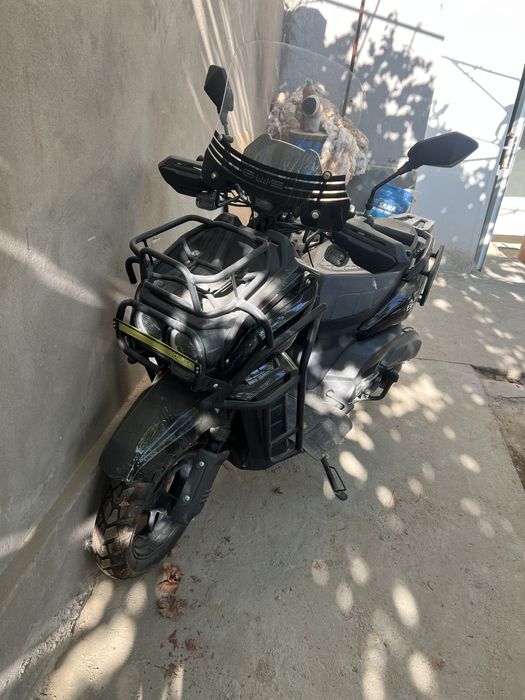 Skuter tank Drongo srochna sotiladi kam yurgan