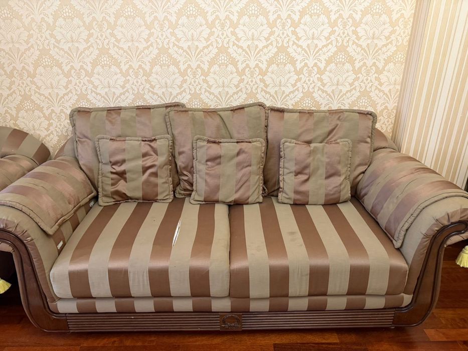 Продам диван 3+1+1