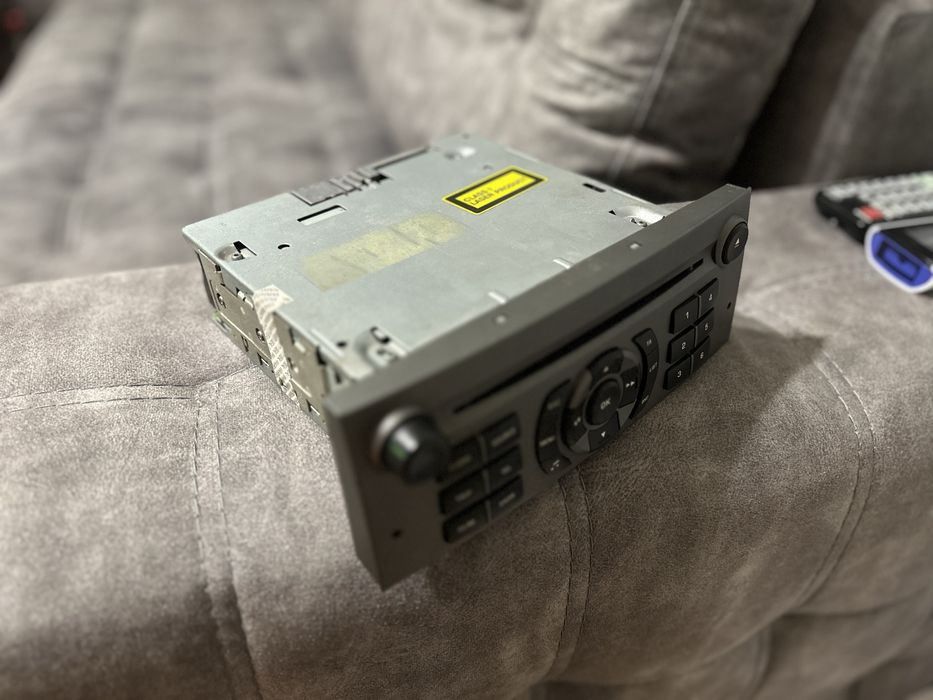 Оригинално радио за Пежо 407