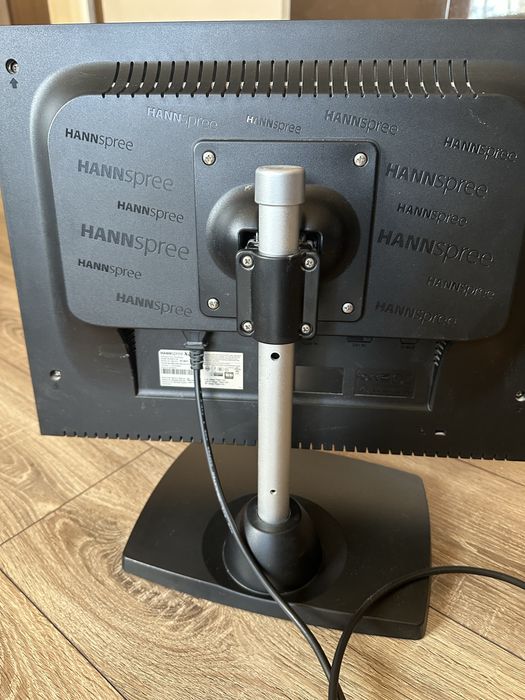 Монитор за настолен компютър Hannspree