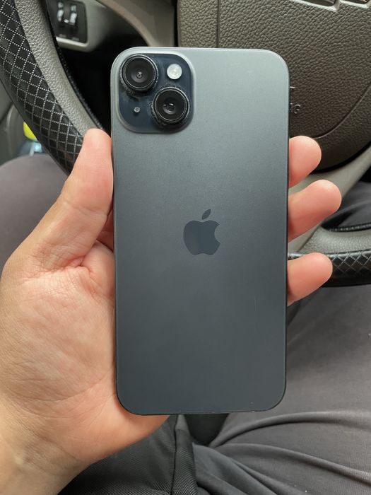 Продам iPhone 15 Plus 128