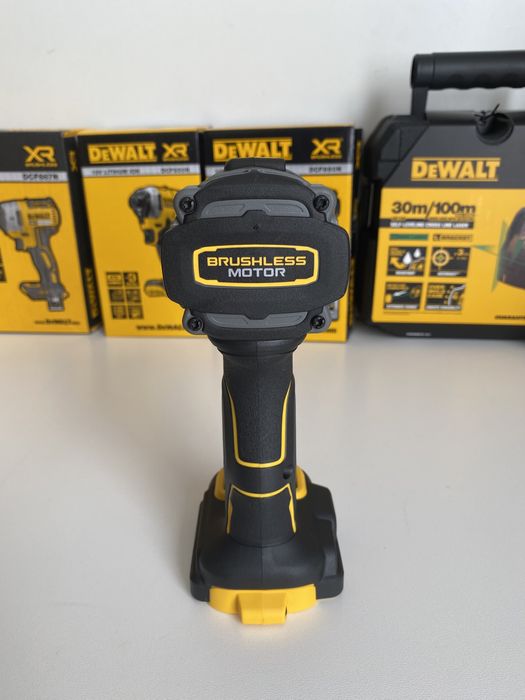 Новият Импакт / Винтоверт DeWALT DCF860N 18V 282Nm