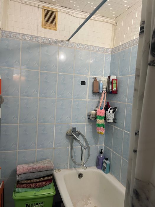 Продается квартира на 4 районе