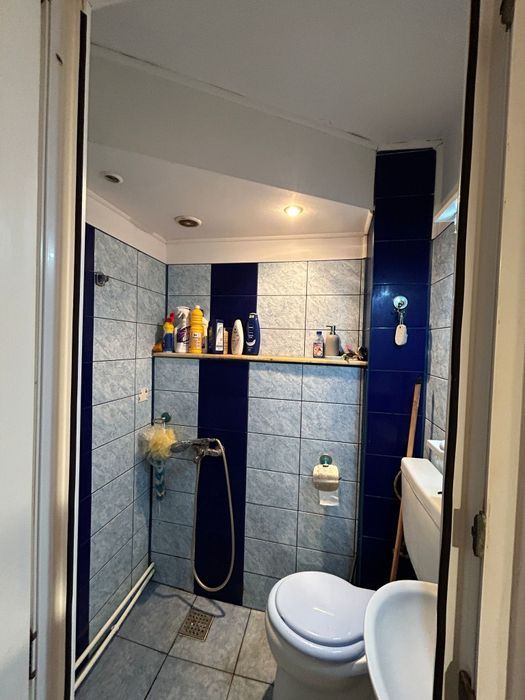 Închiriez apartament cu 3 camere