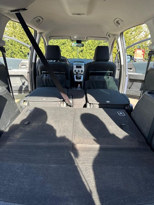 Vând Mazda 5 in stare buna