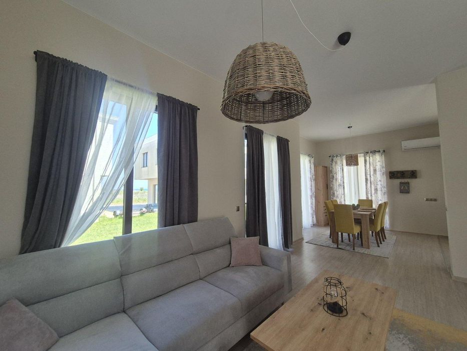 Продава се Къща в Бургас, Сарафово - 133 кв.м за 2098 €/кв.м - Снимка #1