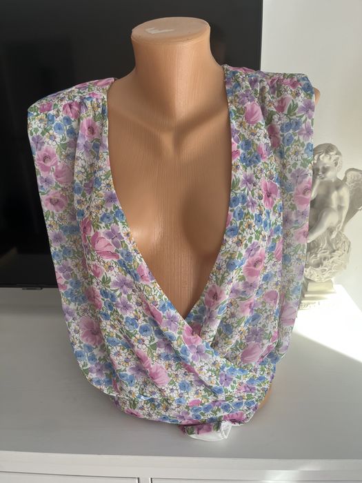 Top body nou, fara eticheta, Zara
