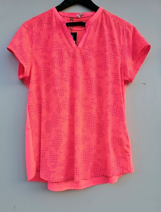 Under Armour оригинална дамска тениска Л размер