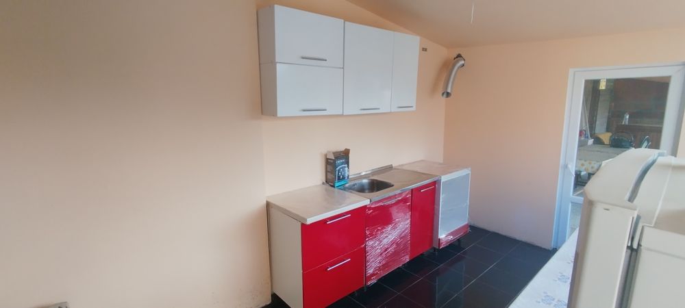 Продават се две къщи в жк. Църква, гр. Перник