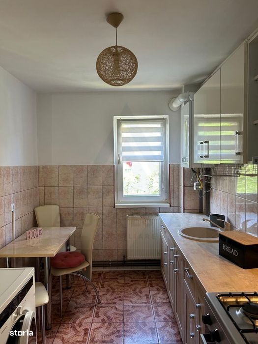 Apartament cu 2 camere 45 mp balcon etaj 2 in zona Rahovei