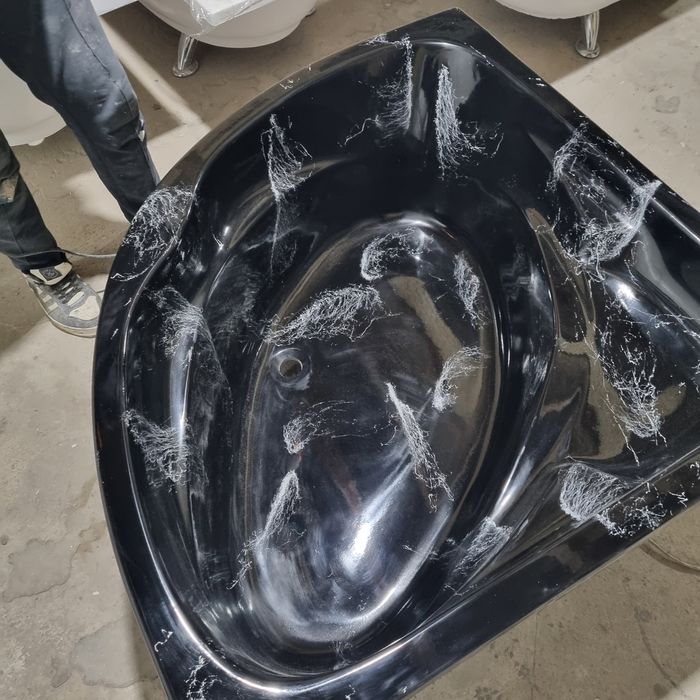 Ванна из искуствений мрамором