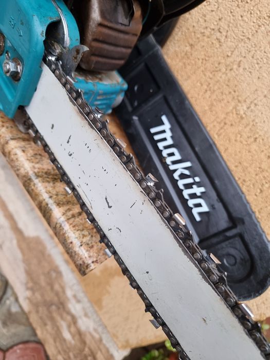 Makita     benzina  DCS 4301