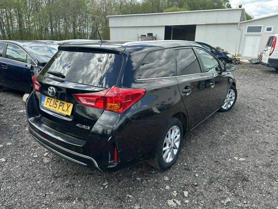 Toyota Auris 2014г 1.4 90 кс НА ЧАСТИ