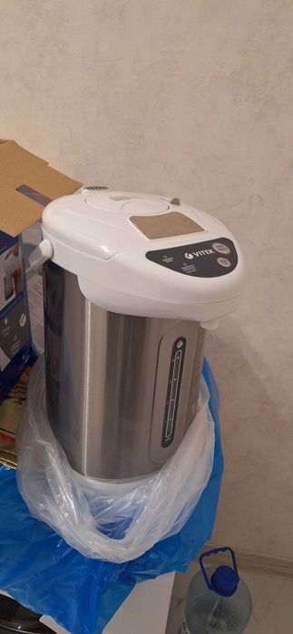 Продам термопот. Новый .