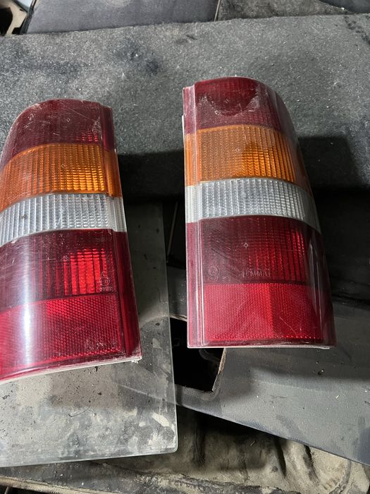 фонарь габаритный для форд курйера 1999