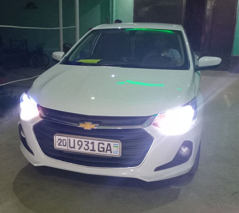 Mashina sotiladi sroʻchna