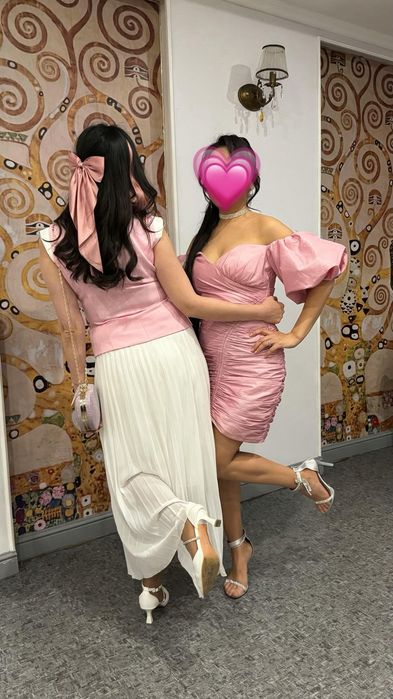 Розовое платье 44