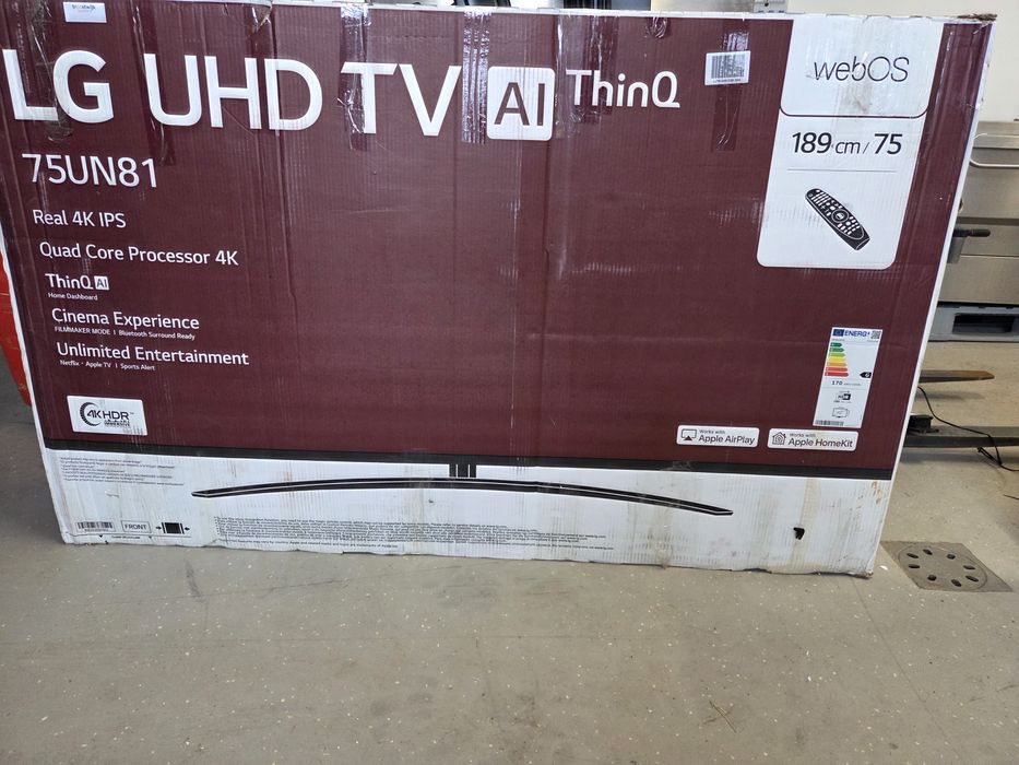 Vand televizoare noi cu defect