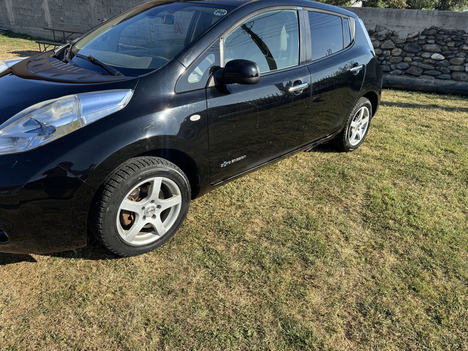 Nissal Leaf 2012 full electric