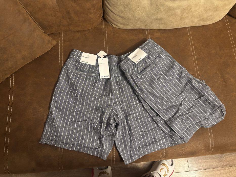Pantaloni scurti