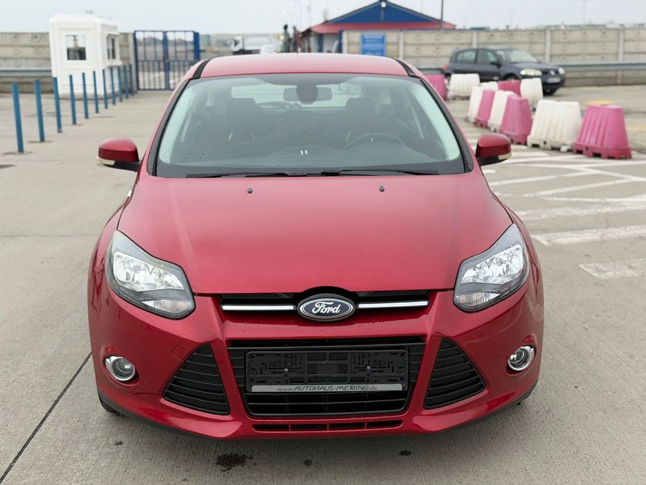 Vând Ford Focus Titanium