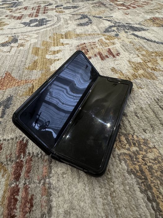 Sumsung Galaxy Fold 5G