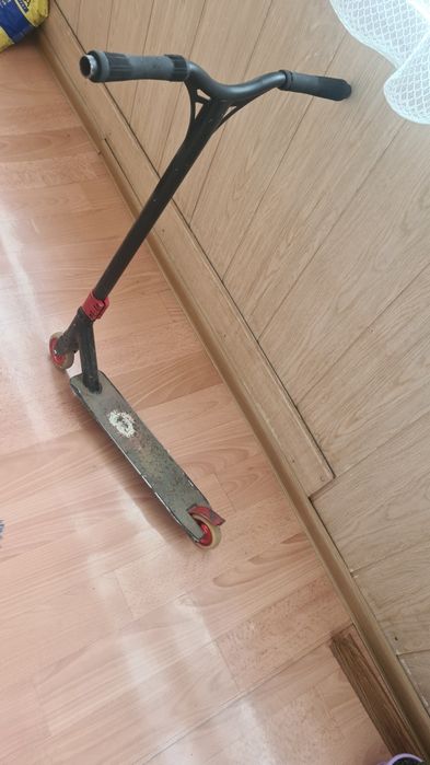 Продам трюковой самокат