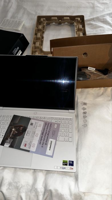 Vand Lenovo Legion 7 Gaming Laptop -240Hz, Nvidia GeForce RTX 5060 8GB, Intel Core Ultra 7 255HX, RAM 32GB, 1T SSD,