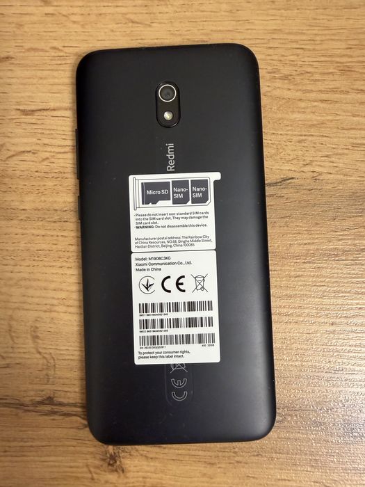 Продам смартфон Redmi 8A