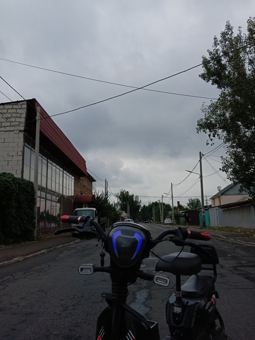 Скутер беркут черный