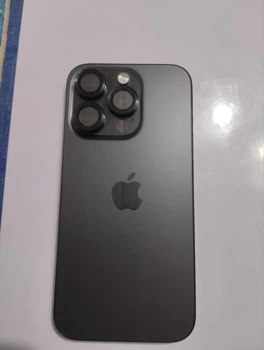 Айфон 15 про (срочно)
